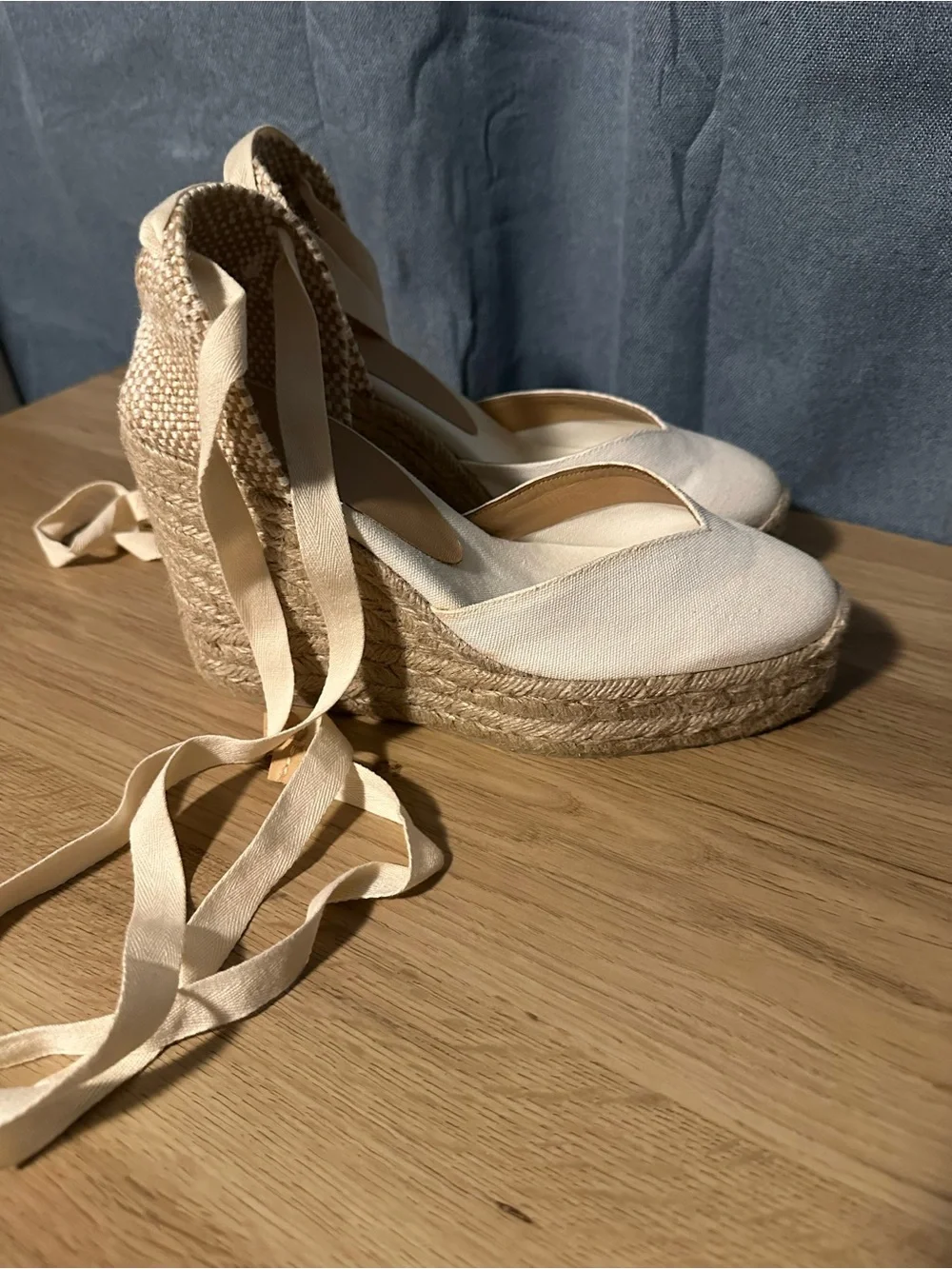 Castañer Chiara Canvas Espadrille Wedges Ivory Lace Up EU 38 US 7.5 New Box